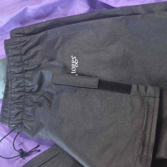 Frogg Toggs Women's Purple and Black Rain Suit - Picture 4 of 4